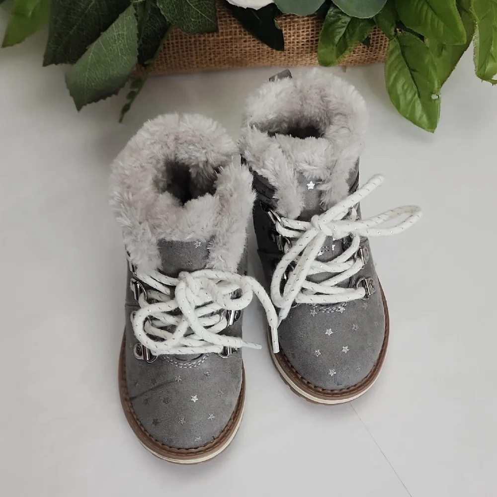Kids Gray Faux-Fur Lined Winter Boots - Cozy Star Accent